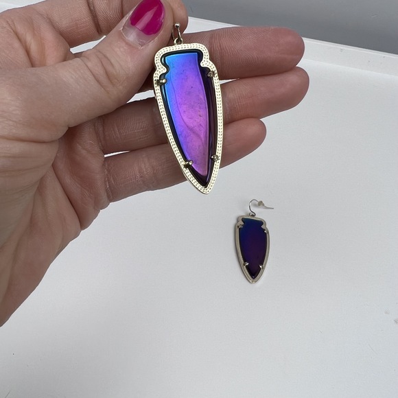 Kendra Scott Skylar Gold Arrowhead Earing Reversable Black-Irridescent w/ Duster - Picture 4 of 7